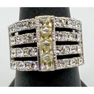 Silver Tone Rhinestone Band Ring Pale Yellow Center Size 9 Statement
